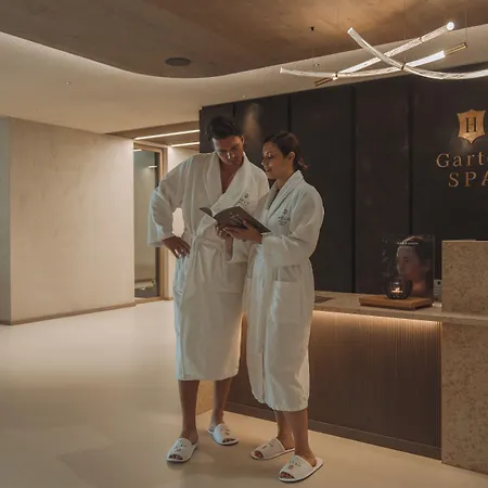 Hotel Held 4*