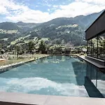 Held Hotel Fuegen