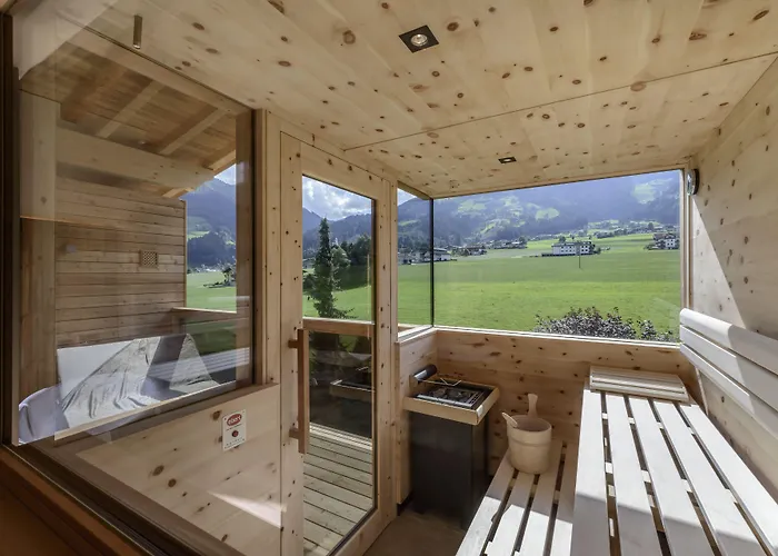 Held 4* フューゲン